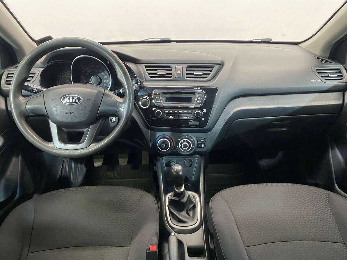 Kia Rio с пробегом — 2013 год. Фото: #8