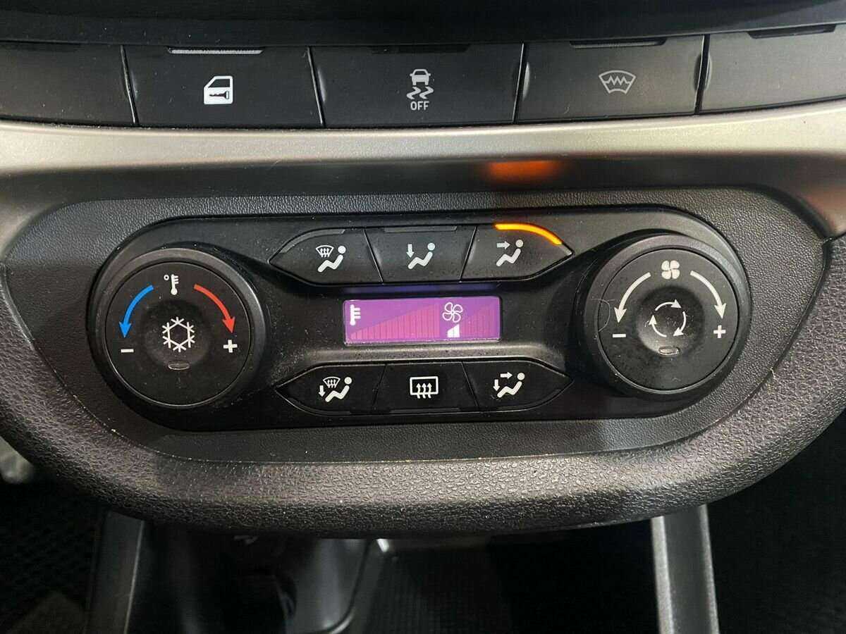 Lada (ВАЗ) Vesta с пробегом — 2020 год. Фото: #13