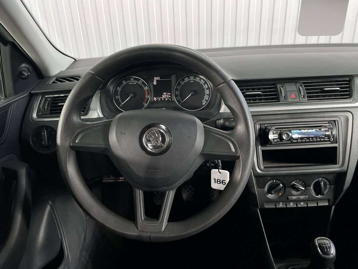 Skoda Rapid с пробегом — 2019 год. Фото: #9