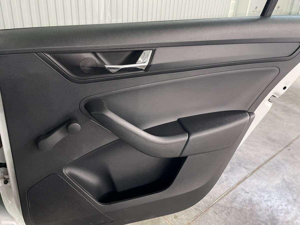 Skoda Rapid с пробегом — 2019 год. Фото: #18