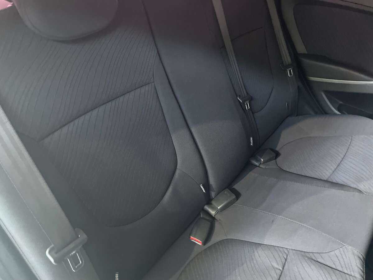 Hyundai Solaris с пробегом — 2016 год. Фото: #18