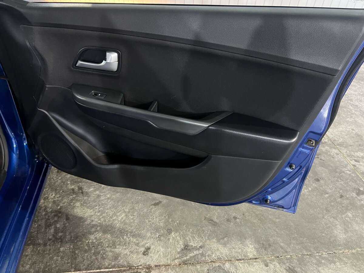 Kia Rio с пробегом — 2013 год. Фото: #16