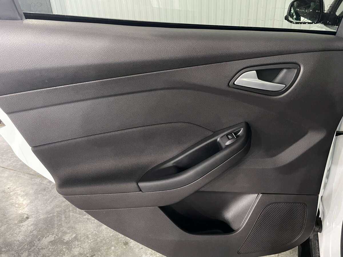 Ford Focus с пробегом — 2013 год. Фото: #18