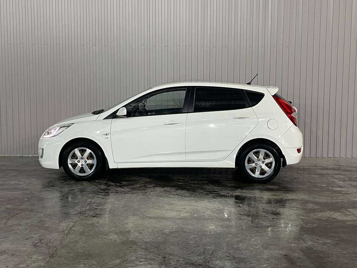 Hyundai Solaris с пробегом — 2014 год. Фото: #7