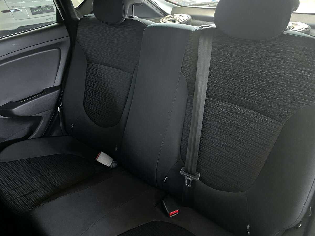 Hyundai Solaris с пробегом — 2014 год. Фото: #15