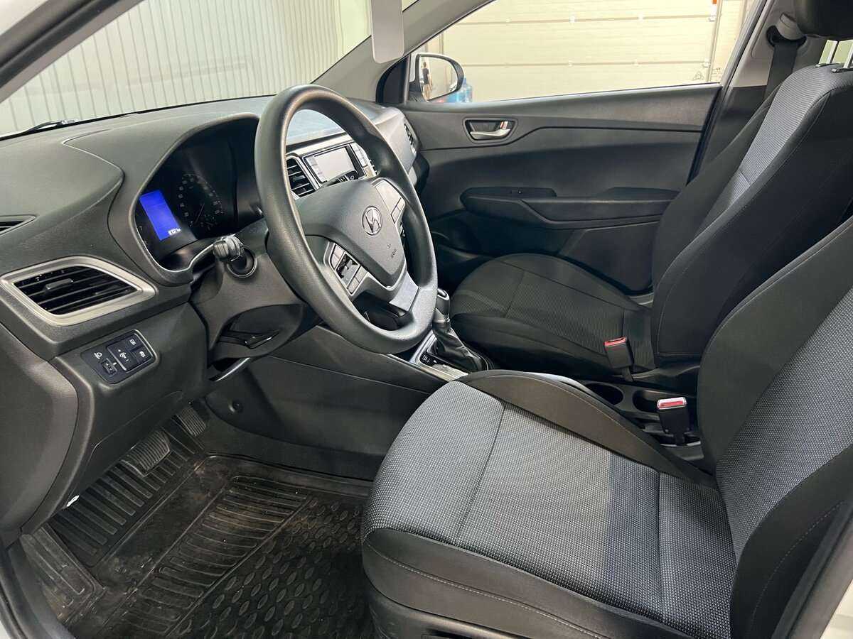 Hyundai Solaris с пробегом — 2021 год. Фото: #10