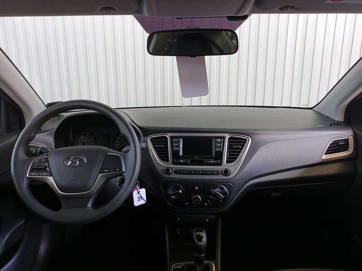 Hyundai Solaris с пробегом — 2022 год. Фото: #10