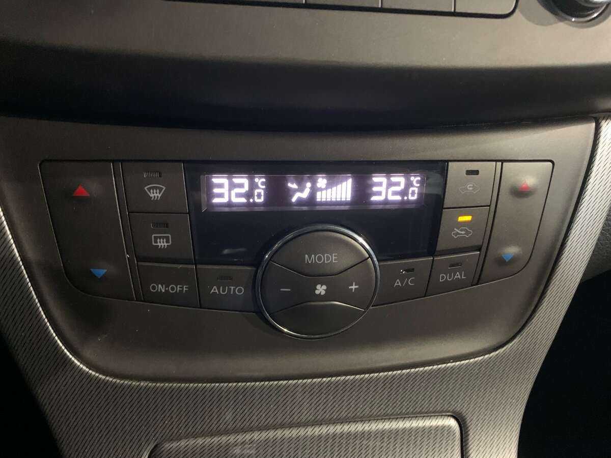 Nissan Tiida с пробегом — 2015 год. Фото: #13