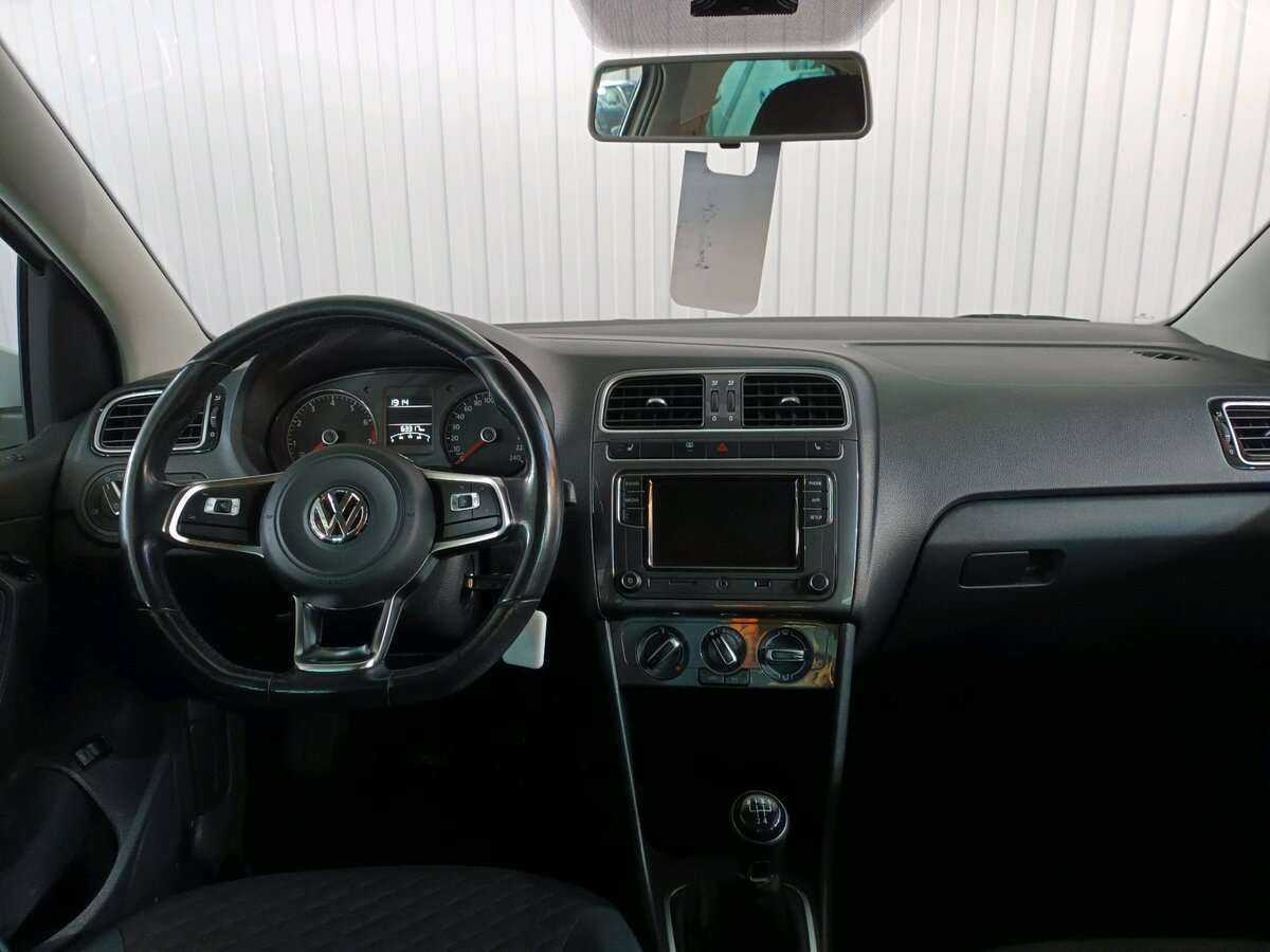 Volkswagen Polo с пробегом — 2019 год. Фото: #8