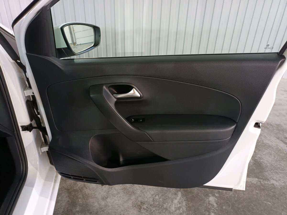 Volkswagen Polo с пробегом — 2019 год. Фото: #20