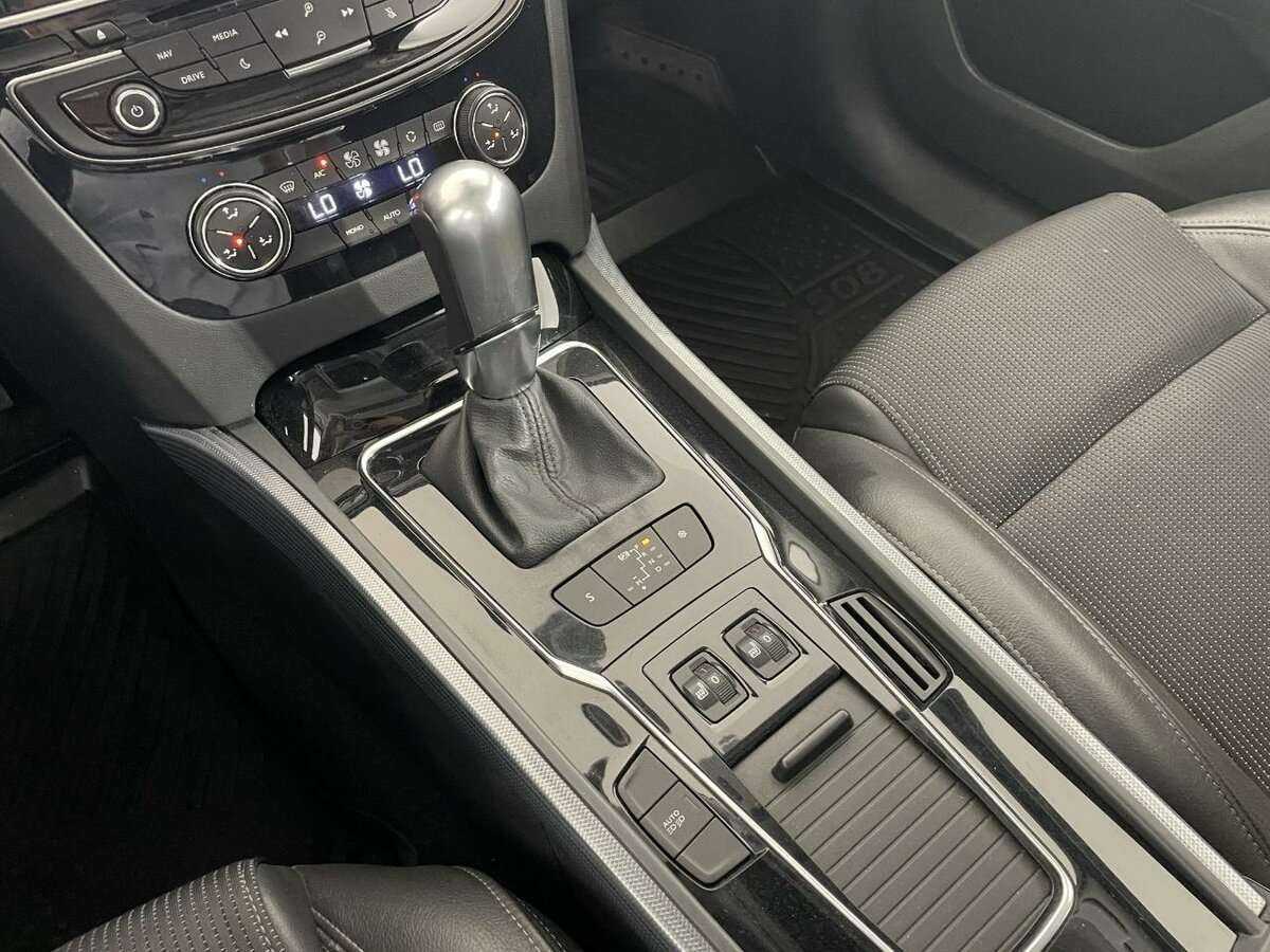 Peugeot 508 с пробегом — 2016 год. Фото: #12