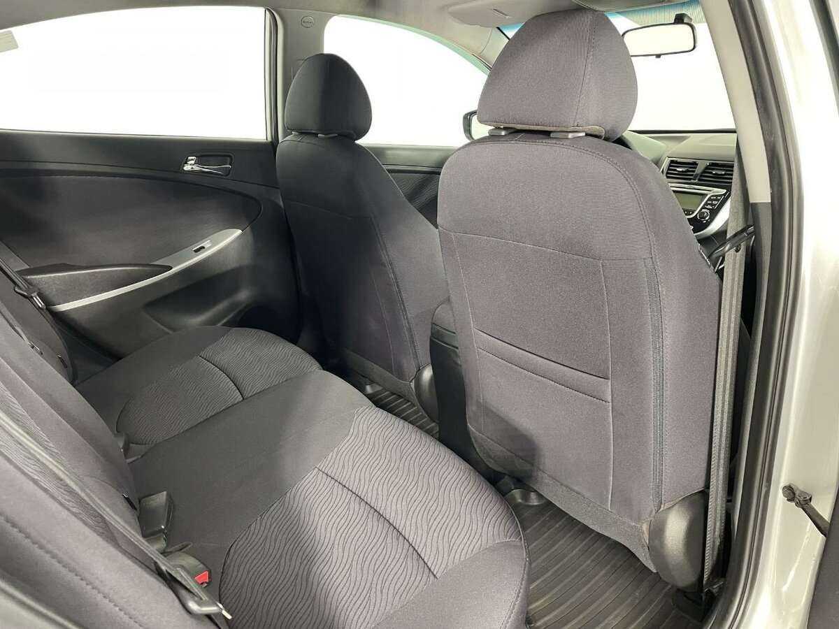 Hyundai Solaris с пробегом — 2012 год. Фото: #15