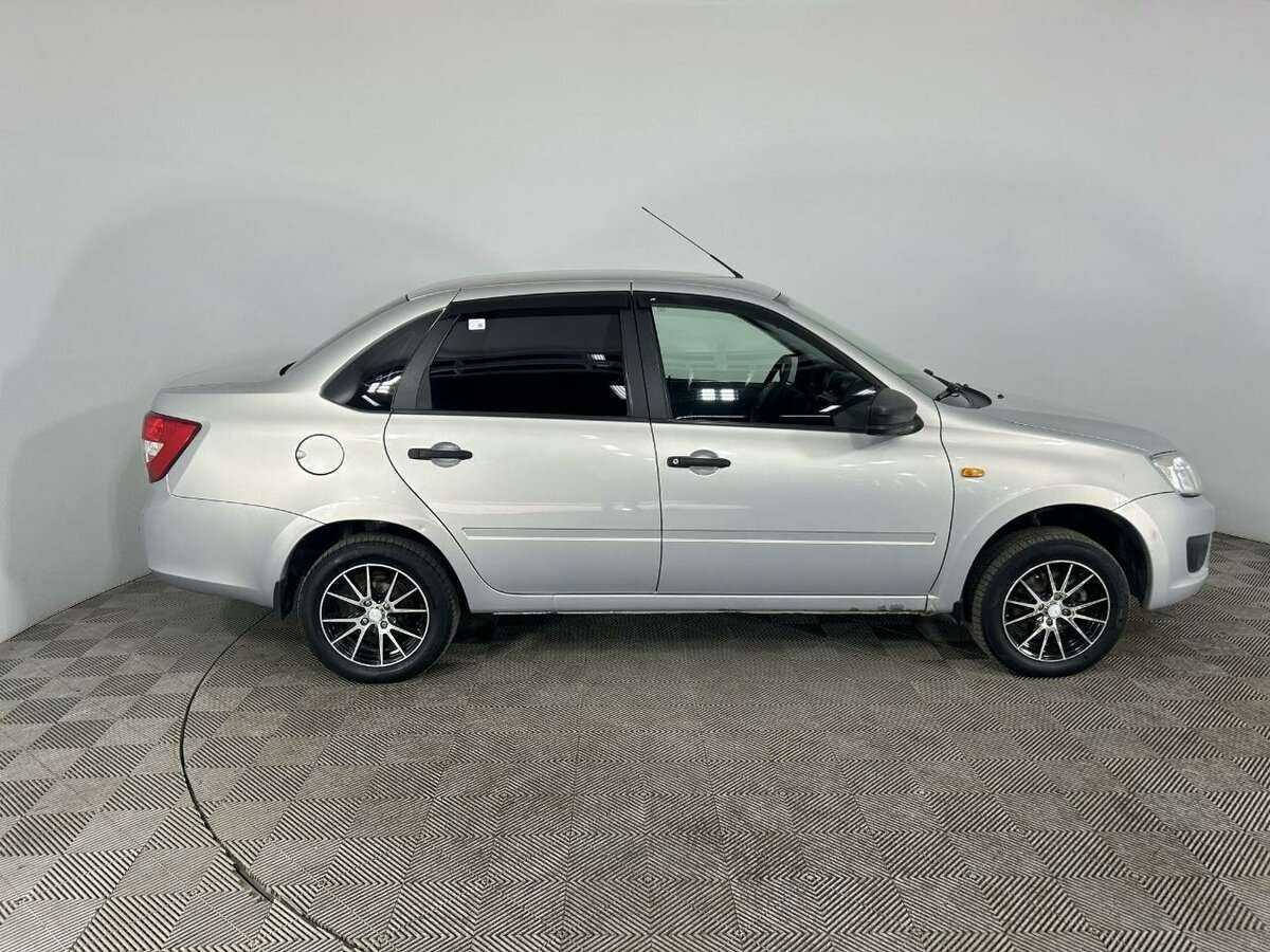 Lada (ВАЗ) Granta с пробегом — 2017 год. Фото: #3