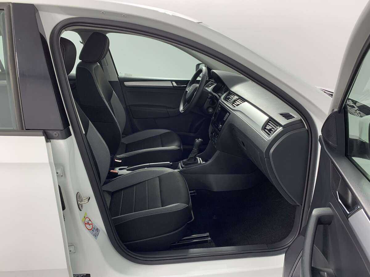 Skoda Rapid с пробегом — 2019 год. Фото: #14