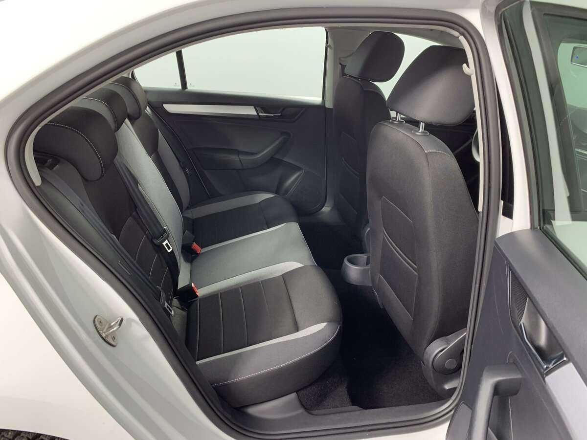 Skoda Rapid с пробегом — 2019 год. Фото: #15
