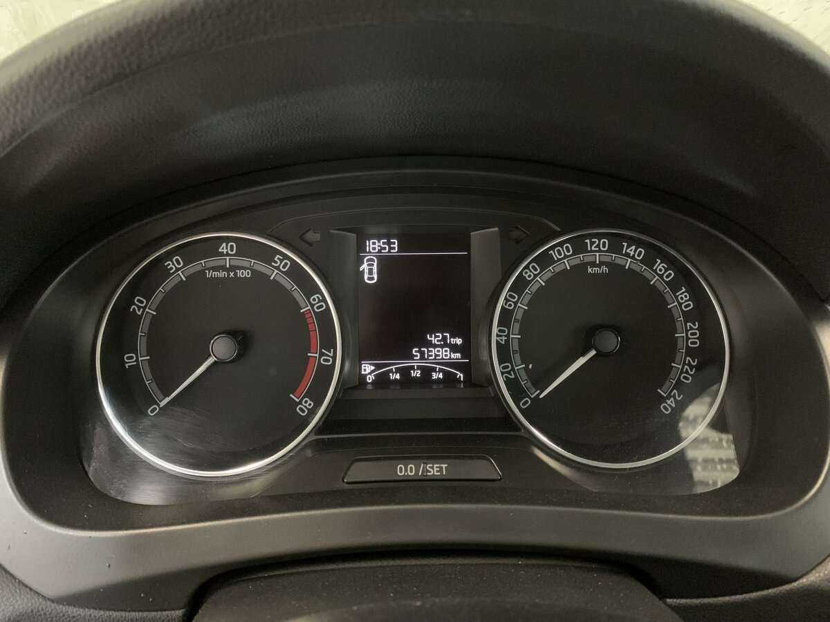 Skoda Rapid с пробегом — 2019 год. Фото: #10