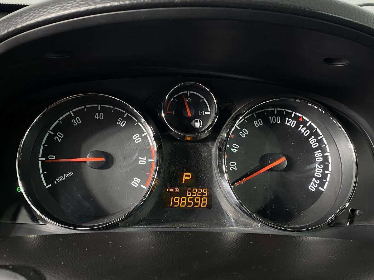 Opel Antara с пробегом — 2012 год. Фото: #15