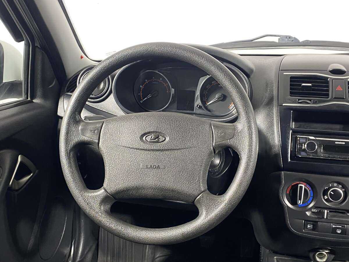 Lada (ВАЗ) Granta с пробегом — 2022 год. Фото: #11