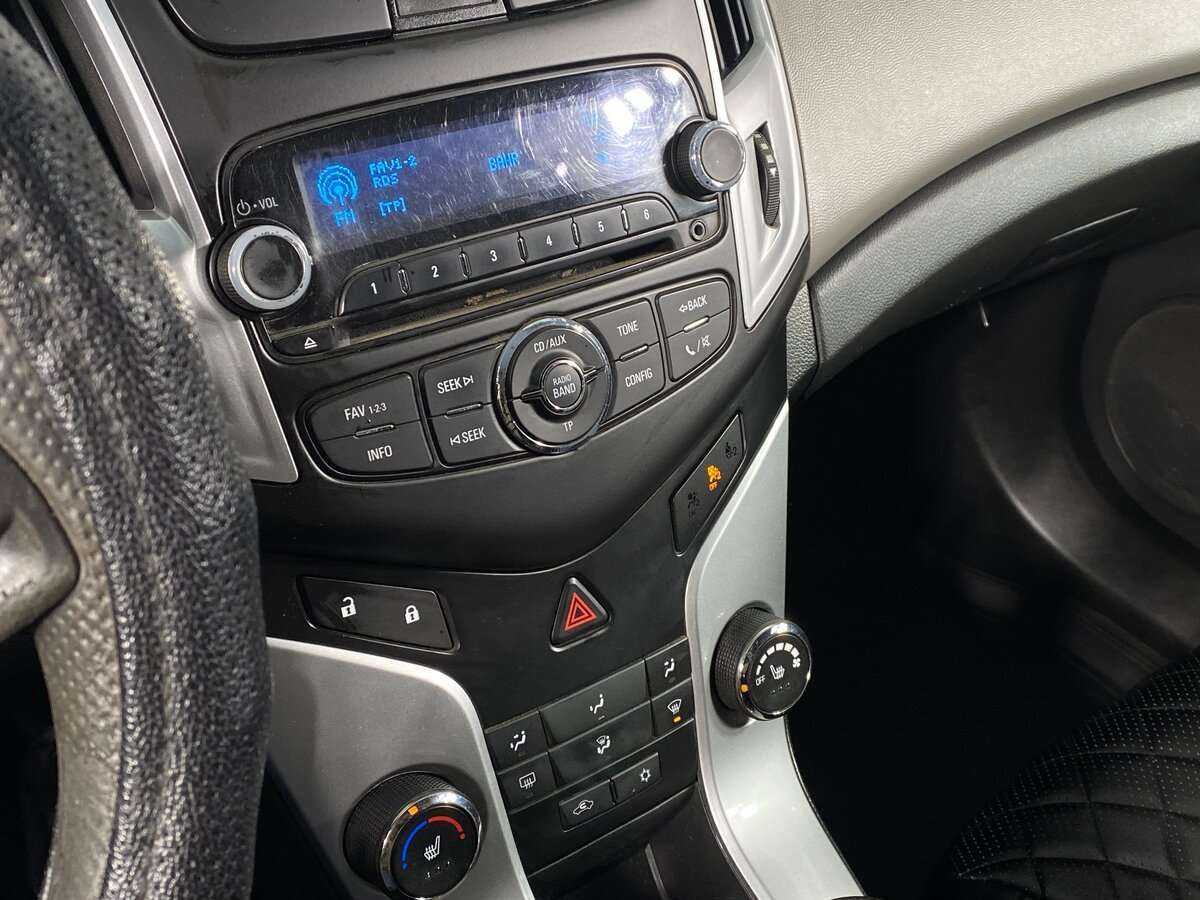 Chevrolet Cruze с пробегом — 2013 год. Фото: #11