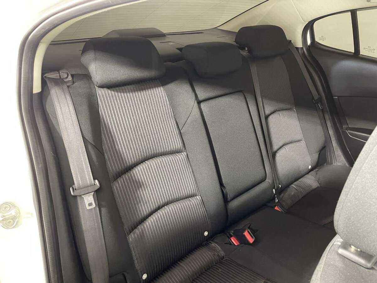 Mazda 3 с пробегом — 2014 год. Фото: #13