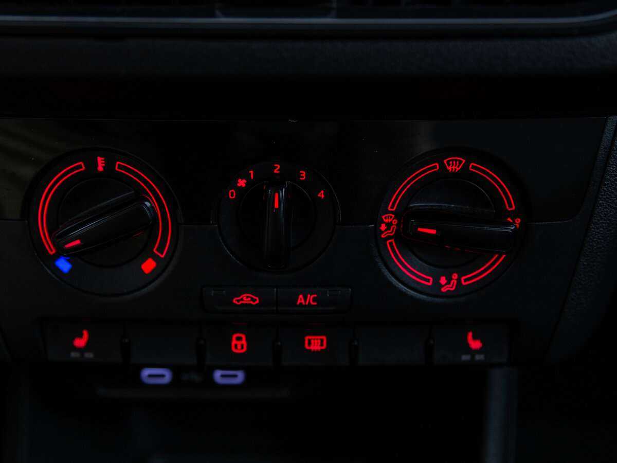 Volkswagen Polo с пробегом — 2020 год. Фото: #12