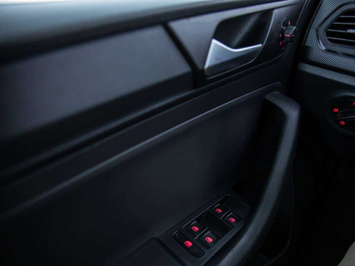 Volkswagen Polo с пробегом — 2020 год. Фото: #16