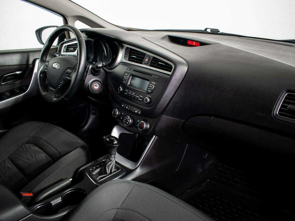 Kia Ceed с пробегом — 2017 год. Фото: #8
