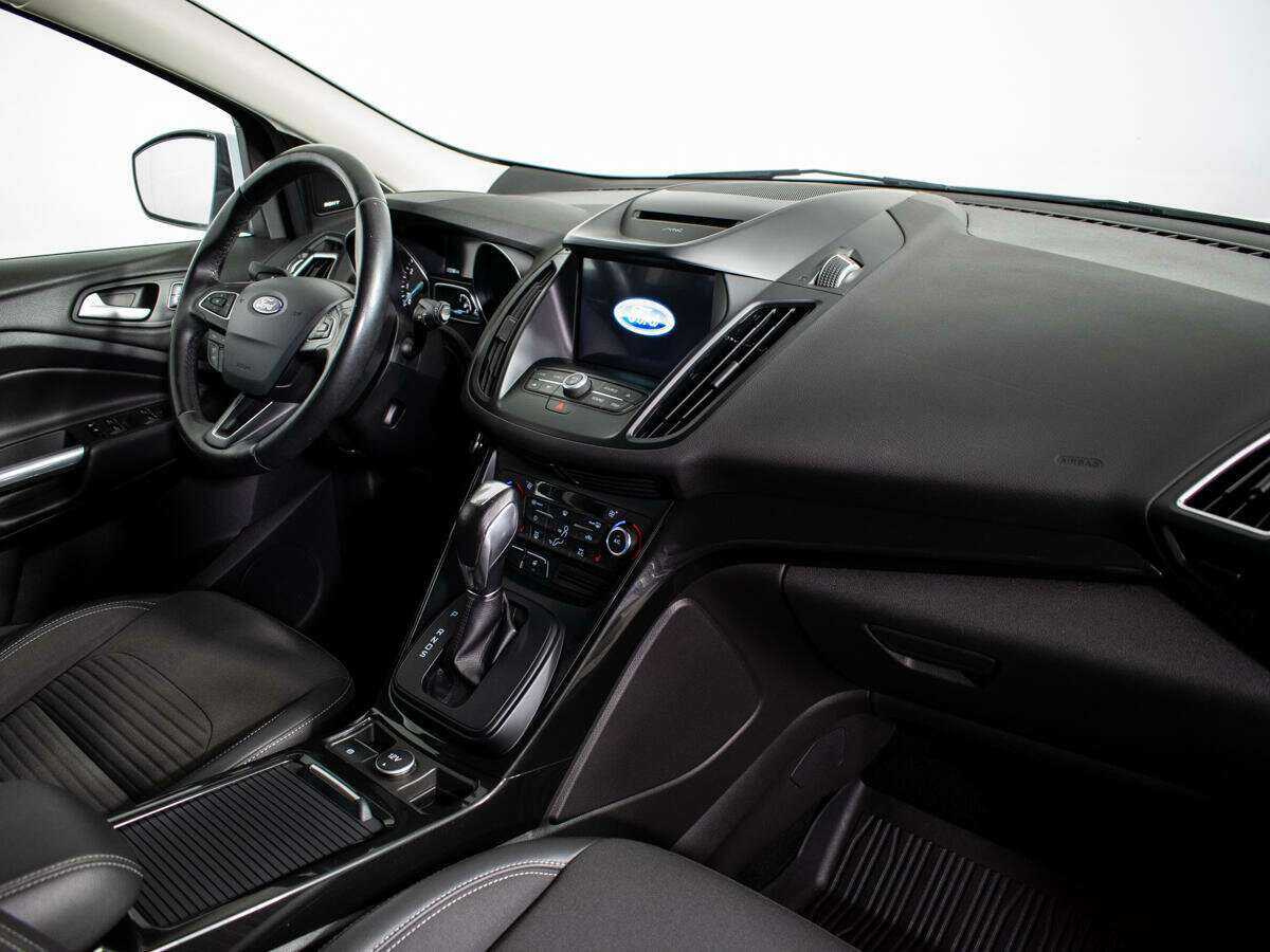 Ford Kuga с пробегом — 2017 год. Фото: #8