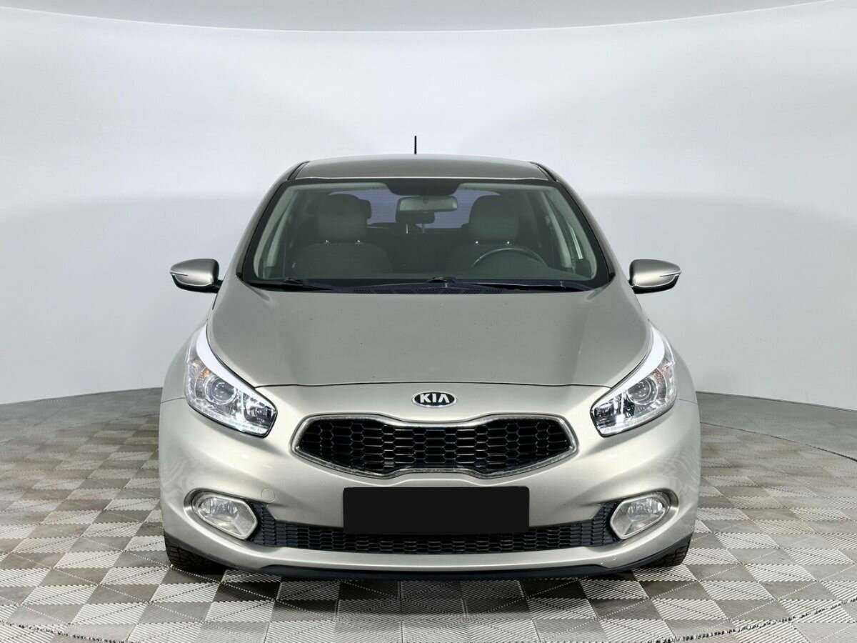 Kia Ceed с пробегом — 2014 год. Фото: #2