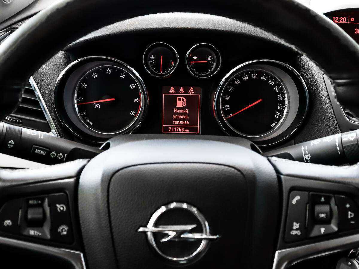 Opel Mokka с пробегом — 2013 год. Фото: #14