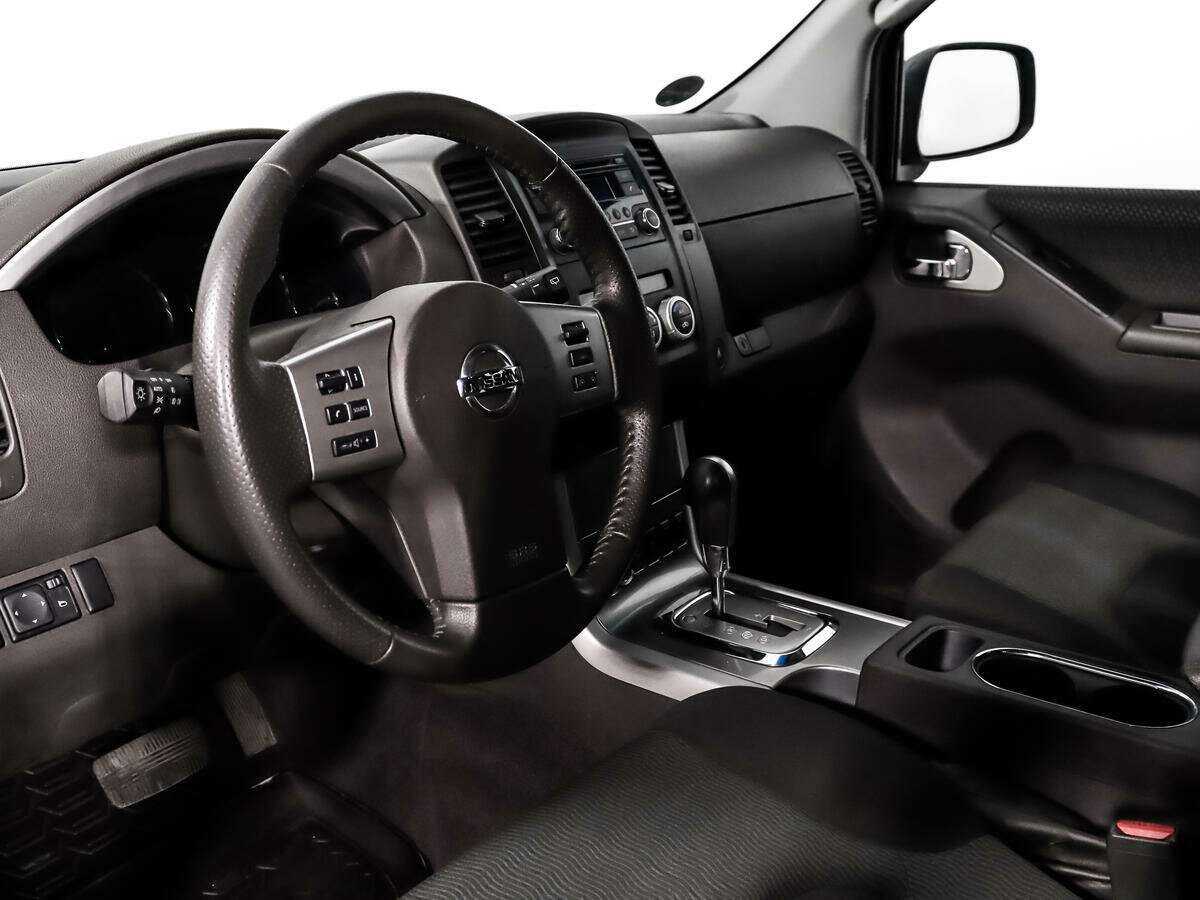 Nissan Pathfinder с пробегом — 2012 год. Фото: #8