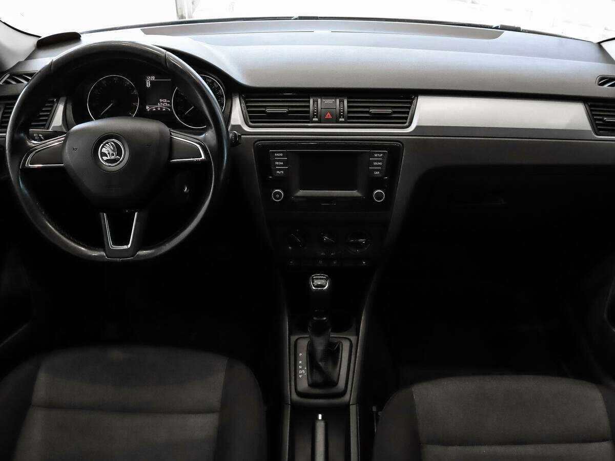 Skoda Rapid с пробегом — 2016 год. Фото: #10