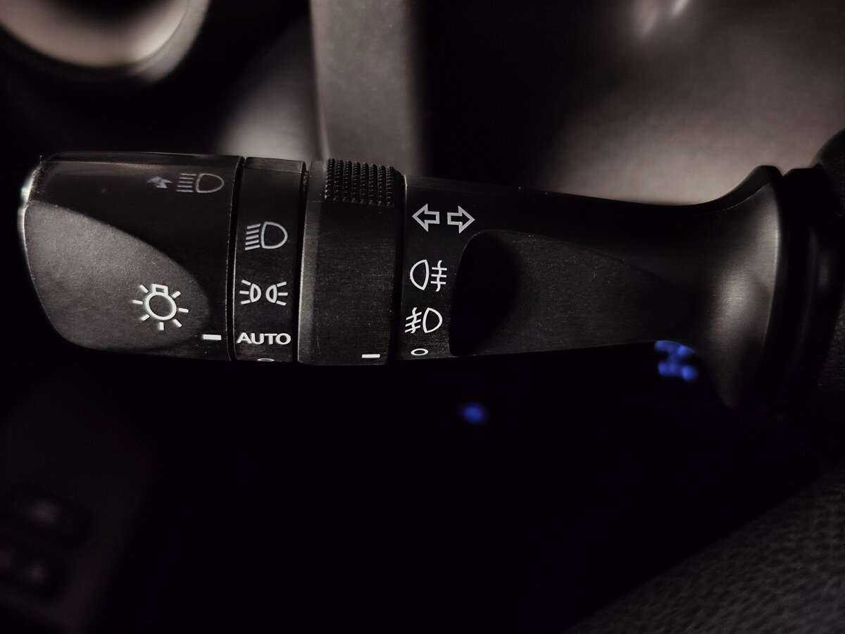 Toyota RAV4 с пробегом — 2015 год. Фото: #20