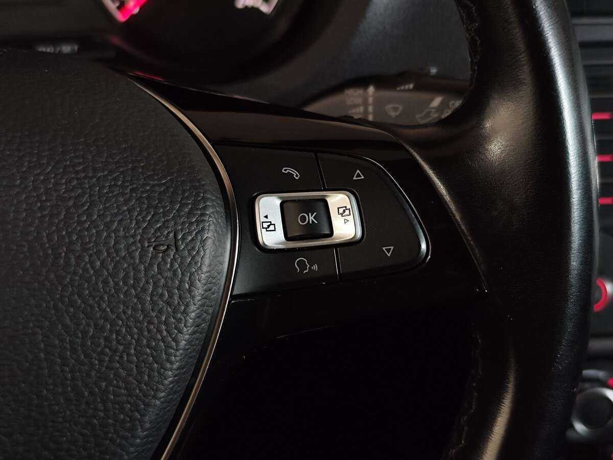 Volkswagen Polo с пробегом — 2018 год. Фото: #10