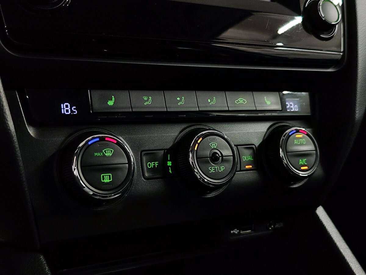 Skoda Octavia с пробегом — 2015 год. Фото: #15