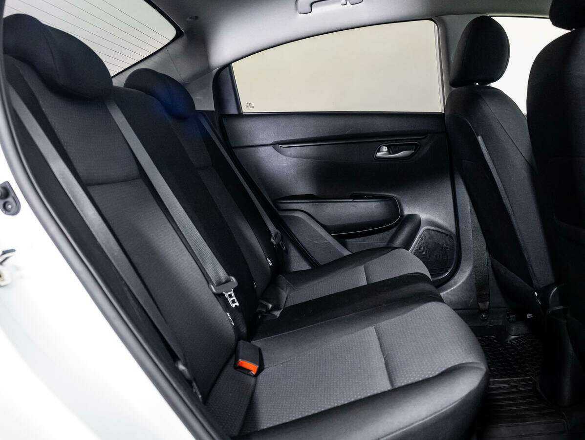 Kia Rio с пробегом — 2021 год. Фото: #9