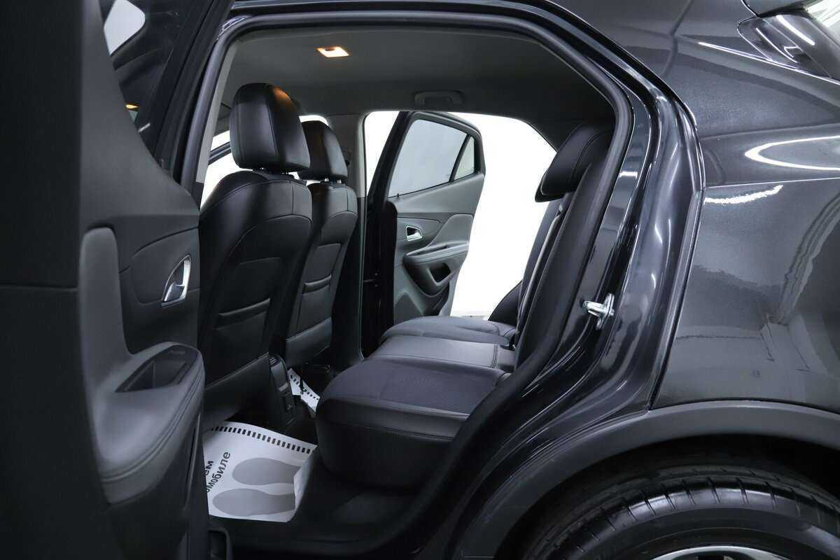 Opel Mokka с пробегом — 2013 год. Фото: #13