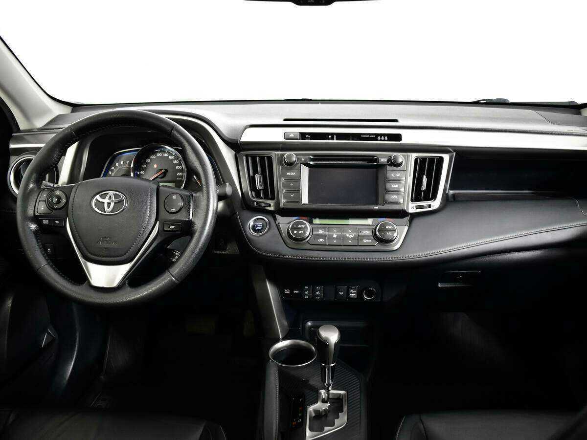 Toyota RAV4 с пробегом — 2013 год. Фото: #11