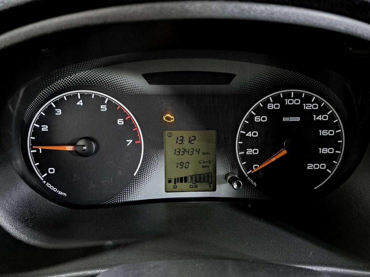 Lada (ВАЗ) Granta с пробегом — 2012 год. Фото: #8