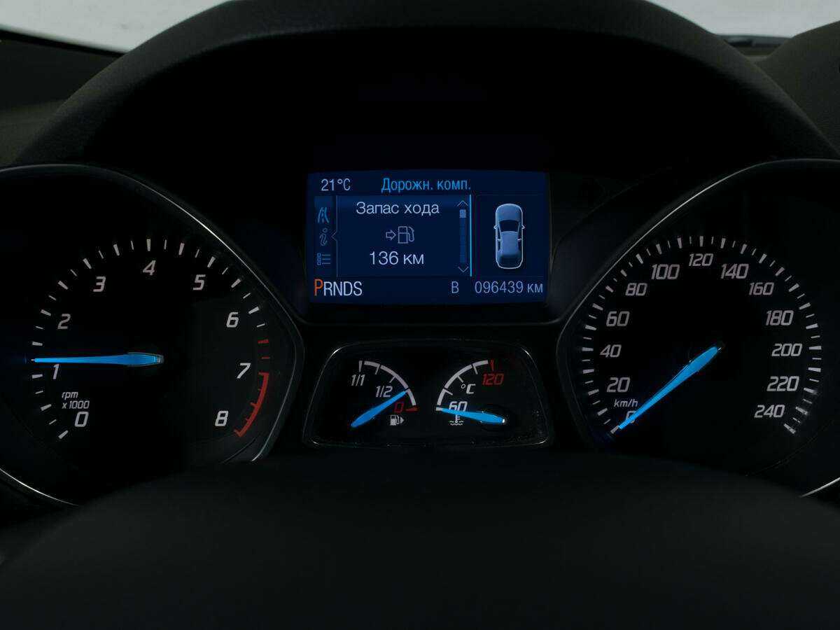 Ford Kuga с пробегом — 2013 год. Фото: #10