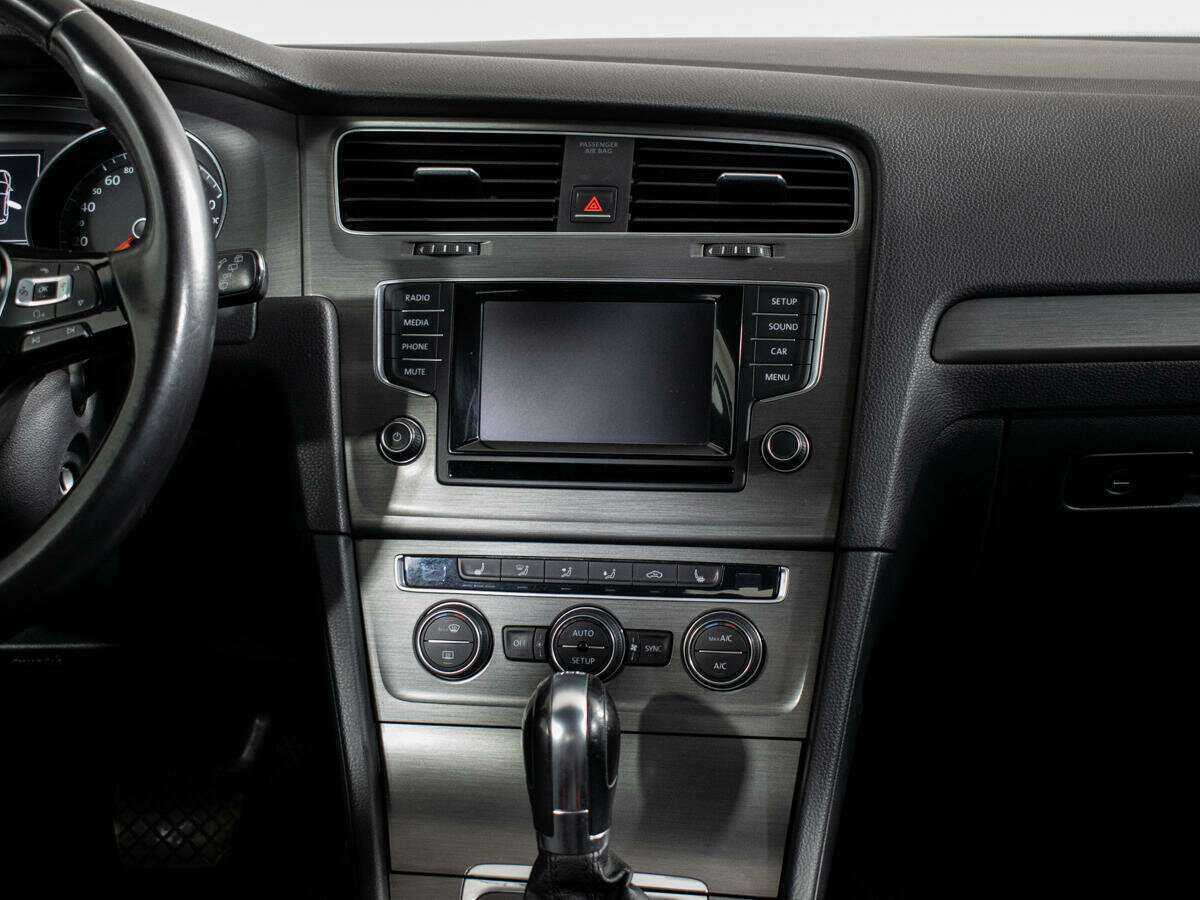 Volkswagen Golf с пробегом — 2013 год. Фото: #10