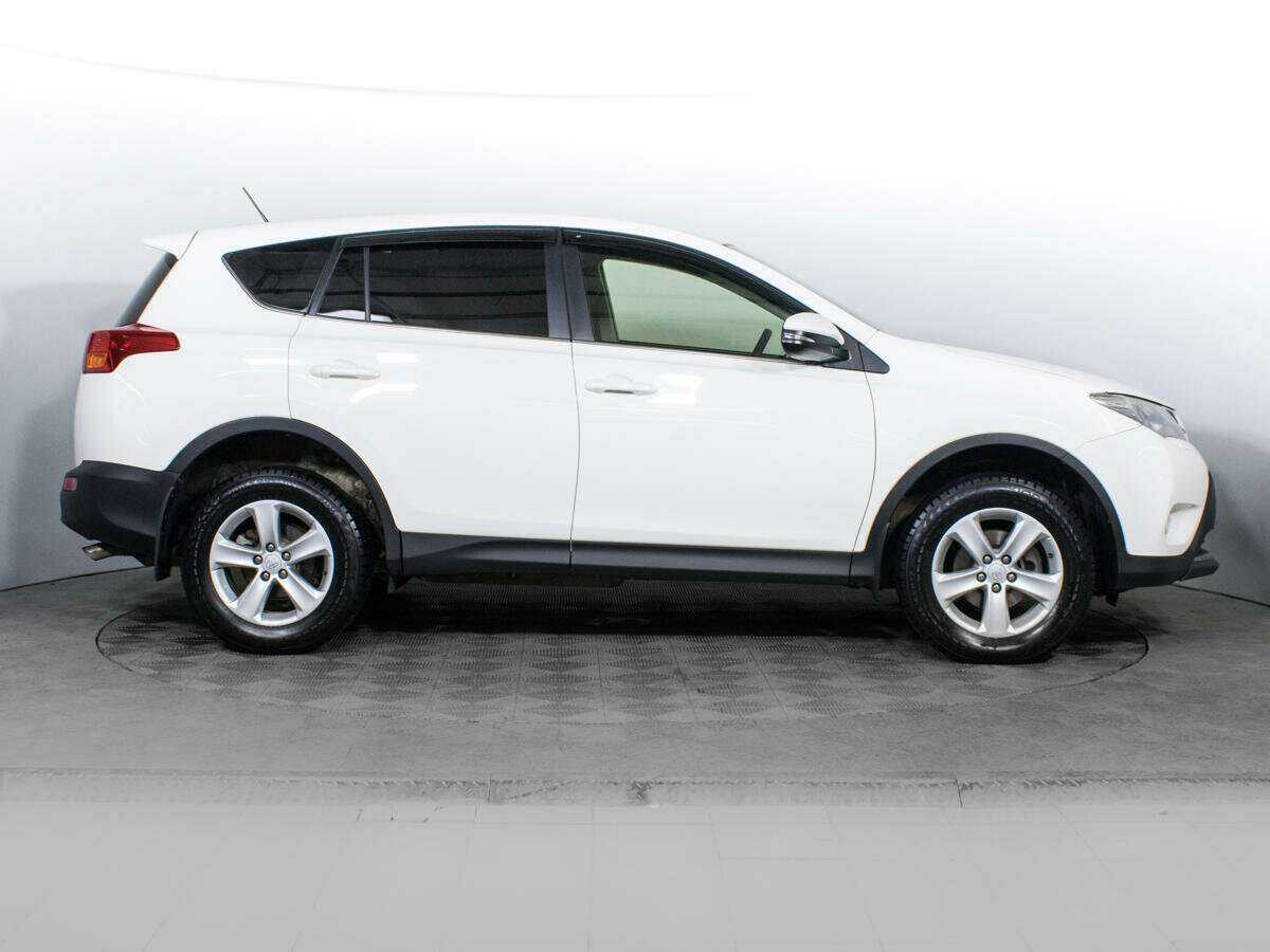 Toyota RAV4 с пробегом — 2013 год. Фото: #3