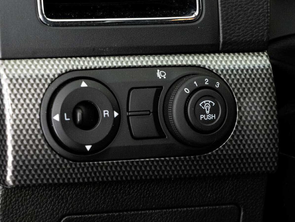 Chevrolet Captiva с пробегом — 2012 год. Фото: #16