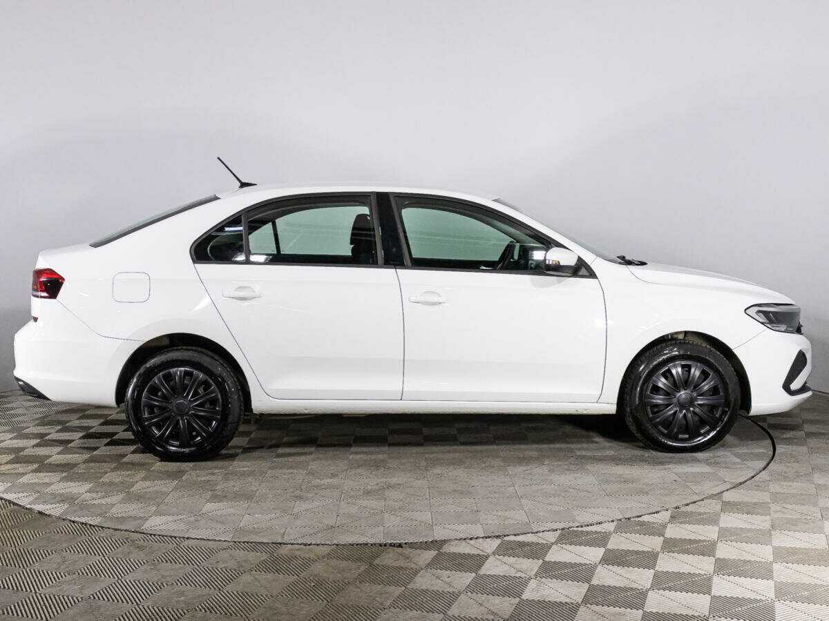 Volkswagen Polo с пробегом — 2021 год. Фото: #3