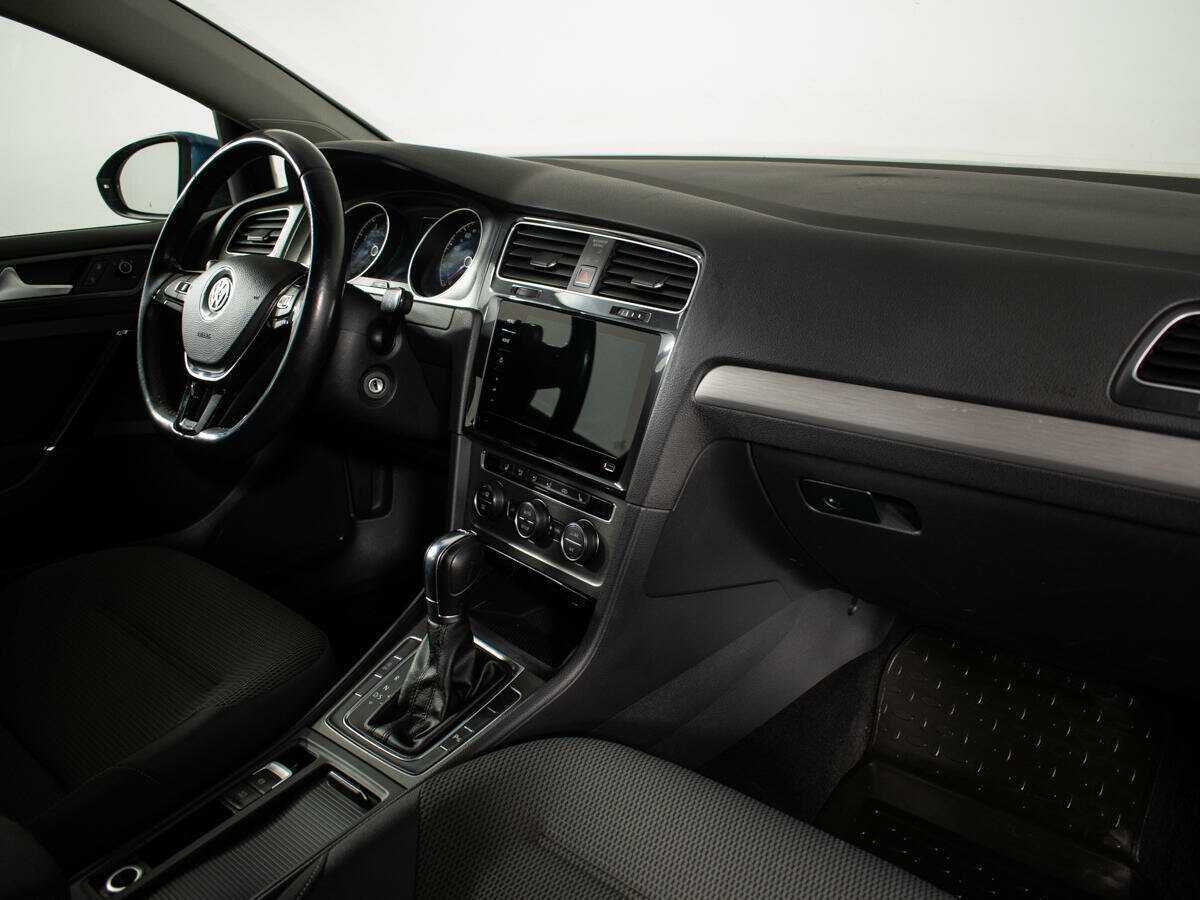 Volkswagen Golf с пробегом — 2012 год. Фото: #8