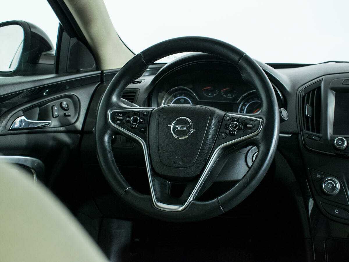 Opel Insignia с пробегом — 2014 год. Фото: #13