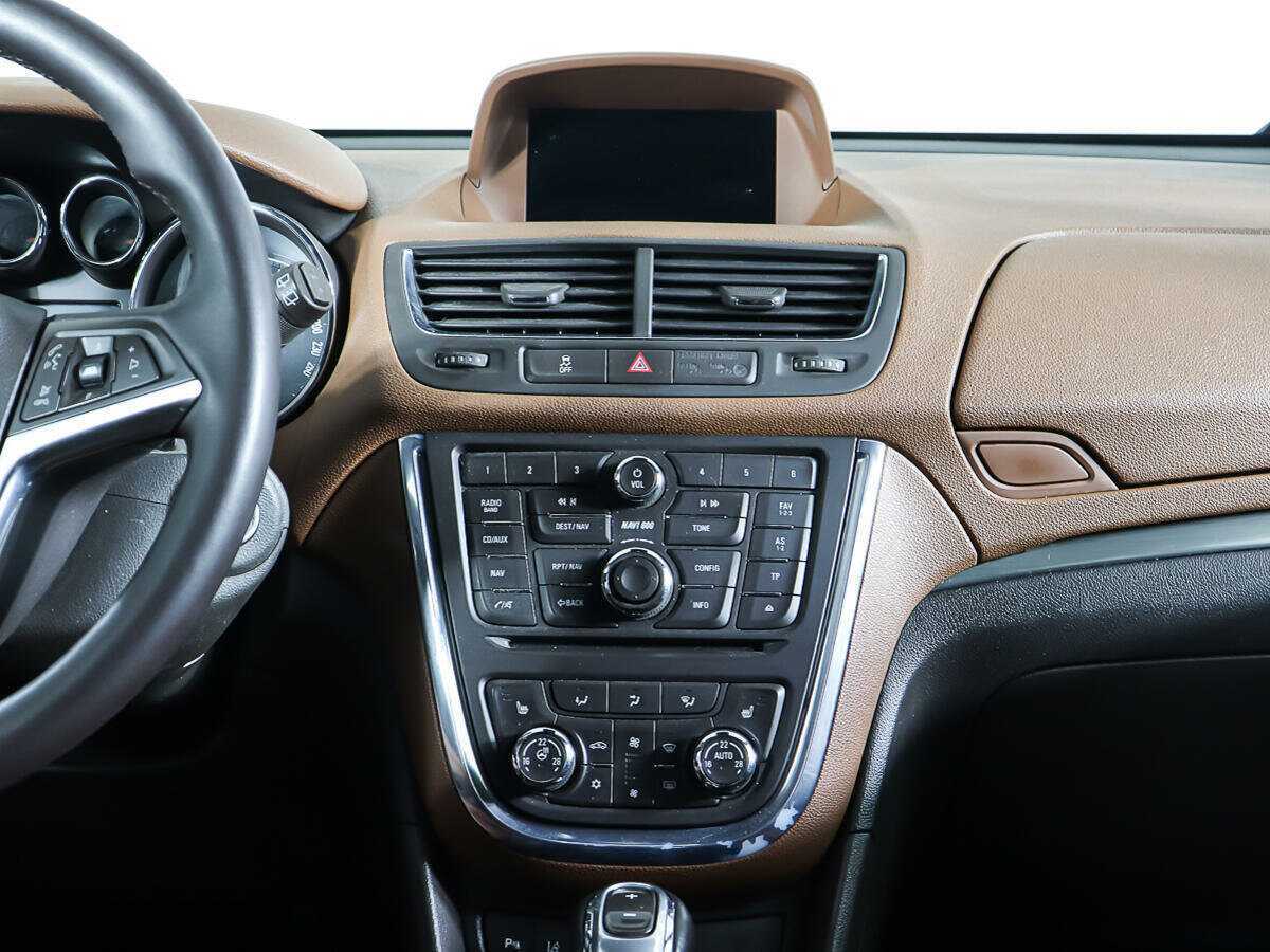 Opel Mokka с пробегом — 2012 год. Фото: #11