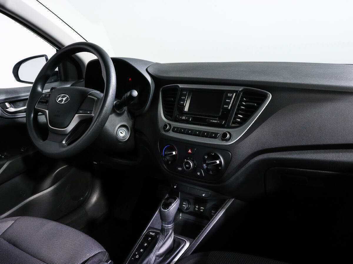 Hyundai Solaris с пробегом — 2017 год. Фото: #6