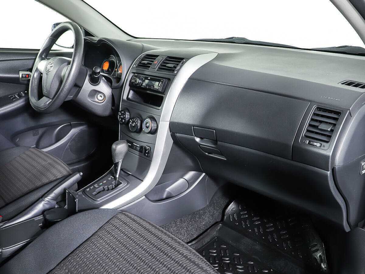 Toyota Corolla с пробегом — 2012 год. Фото: #10