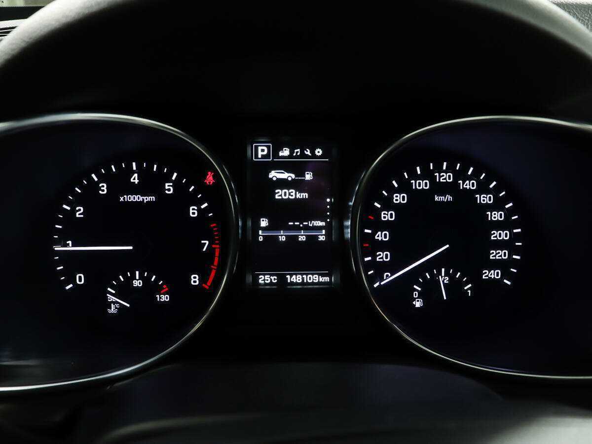 Hyundai Santa Fe с пробегом — 2016 год. Фото: #11